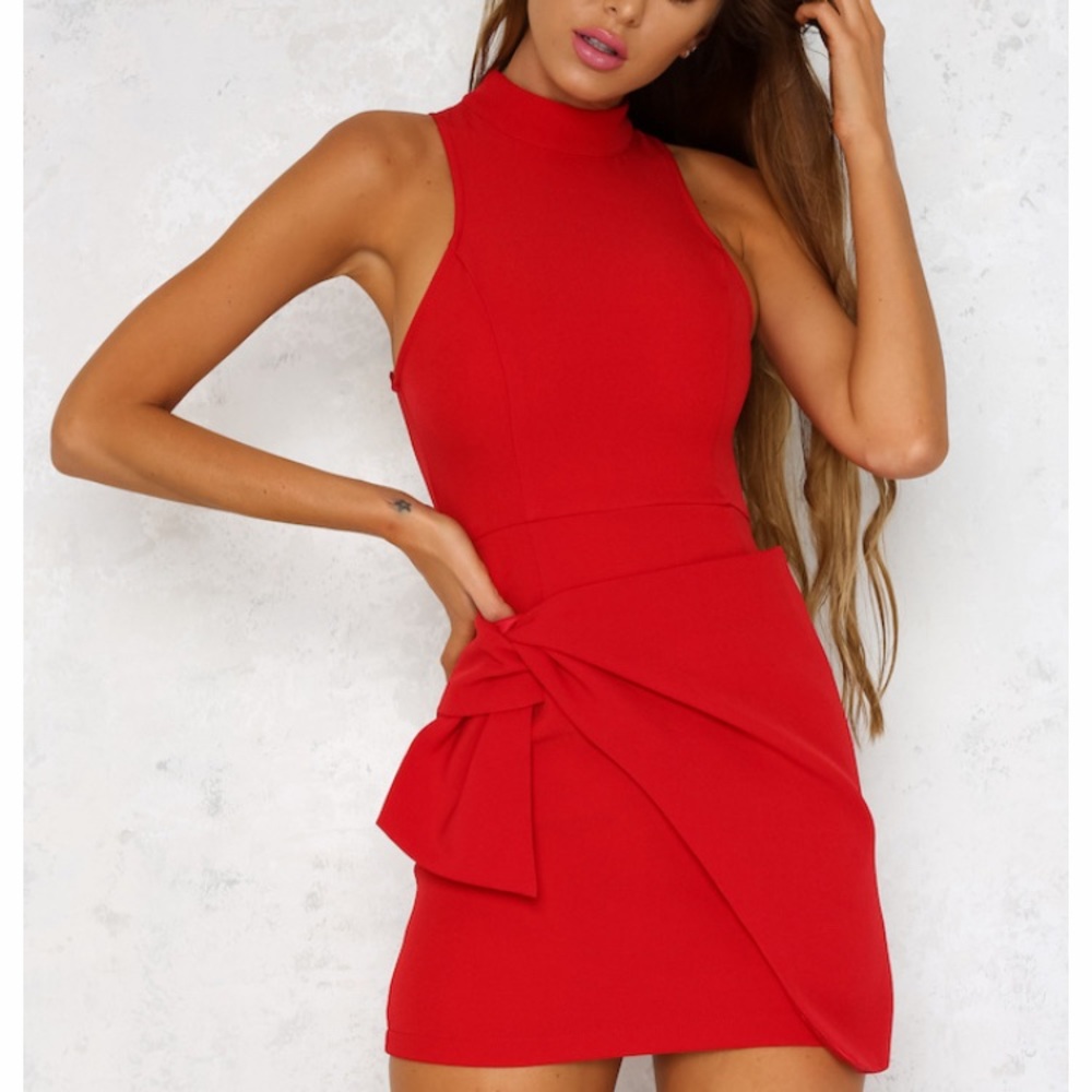 HelloMolly gorgeous stunning dress!!❤️😍